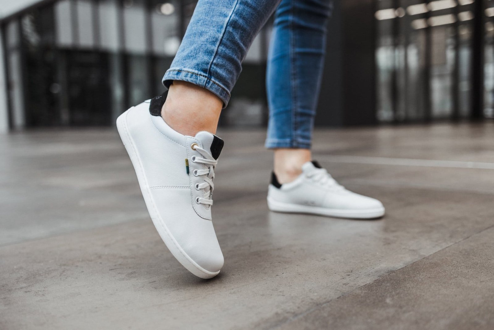 Royale Sneakers (black & white) - Image 9